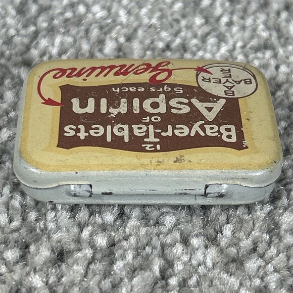 EMPTY Vintage BAYER ASPIRIN Pocket Size Medicine Tin w Partial Direction Sheet - Picture 5 of 6